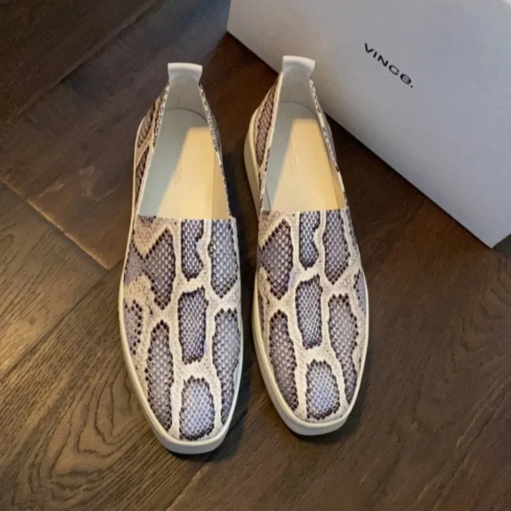 NIB ~ VINCE SAXON 2 BLUE SNAKE SLIP ON SNEAKER sz 9.5